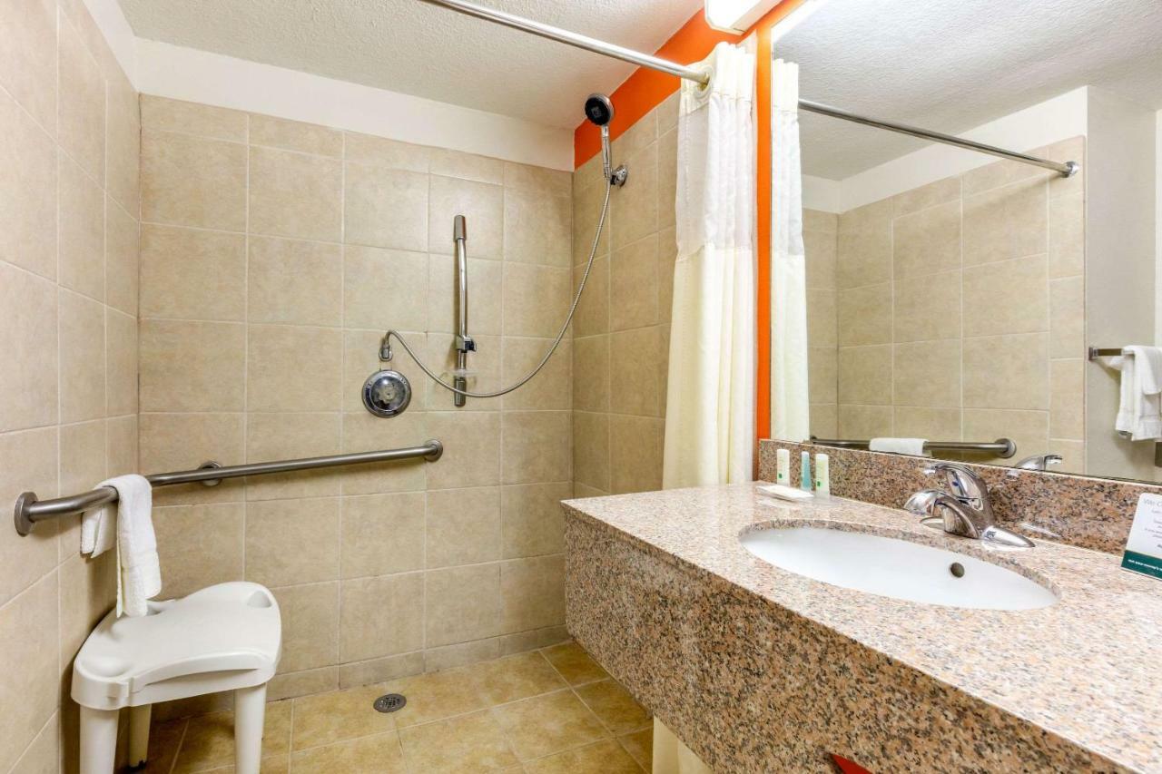 Quality Inn Auburn Campus Area I-85 Exterior foto